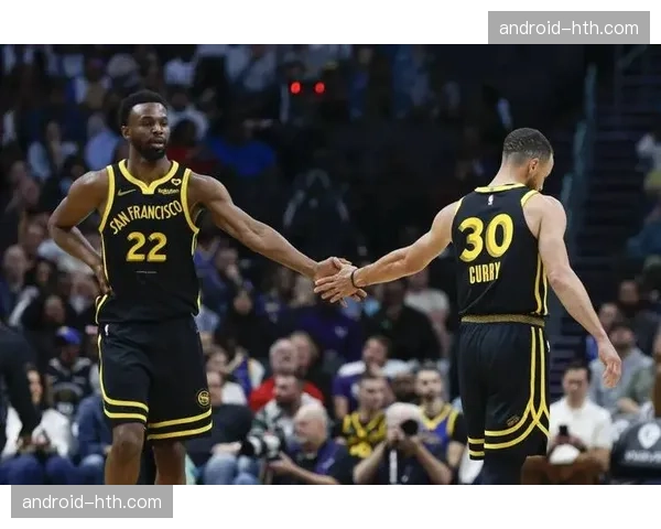 勇士前锋维金斯场均17.3分，防守弹性应对多位置对位需求